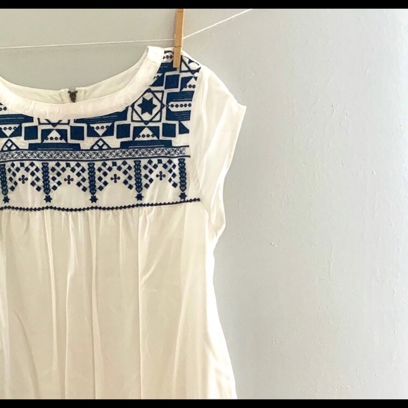 Anthropologie Dresses & Skirts - Anthropologie Embroidered Bohemian Dress